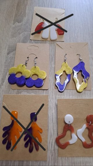 Pendientes de resina