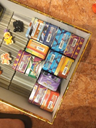 Pokemon cartas latas gomas