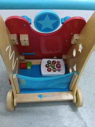 Andador de madera para bebés