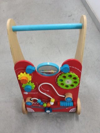 Andador de madera para bebés