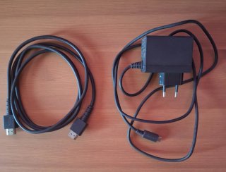 Nintendo Switch OLED + Funda Mario Odyssey