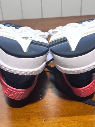 PRECIOSAS ZAPATILLAS NIKE HUARACHE