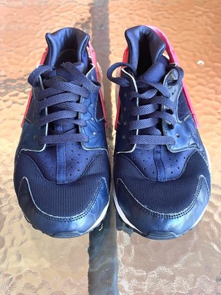 PRECIOSAS ZAPATILLAS NIKE HUARACHE