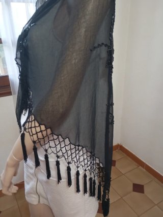 Chal antiguo seda y cuentas de azabache antiguo