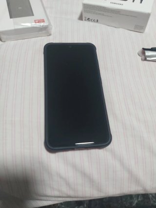 Samsung Galaxy S23 Caja Negra