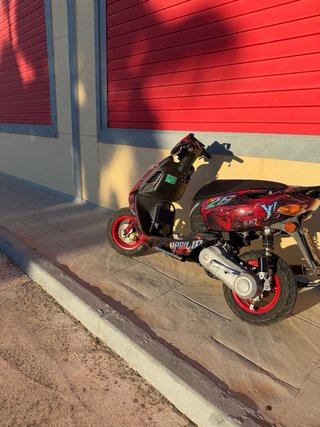 Aprilia sonic 49cc Roja y Negra
