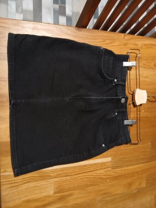 Falda vaquera Zara negra