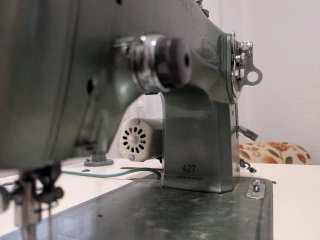 Máquina de coser Refrey Transforma 427