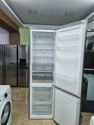 Nevera LG No Frost 203cm con grantia y transporte