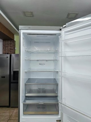 Nevera LG No Frost 203cm con grantia y transporte