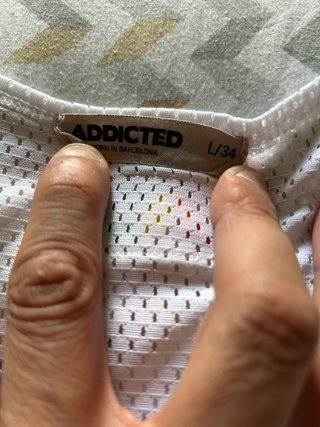 Camiseta tirantes Addicted