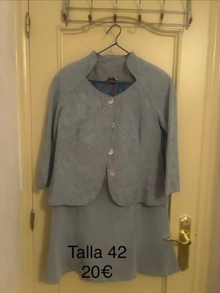 Vestidos, faldas y chaquetas