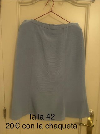 Vestidos, faldas y chaquetas