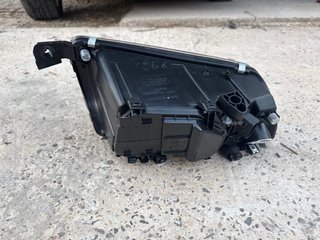 Faro delantero izquierdo Skoda Fabia I