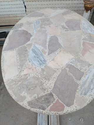 Mesa rústica piedra y metal