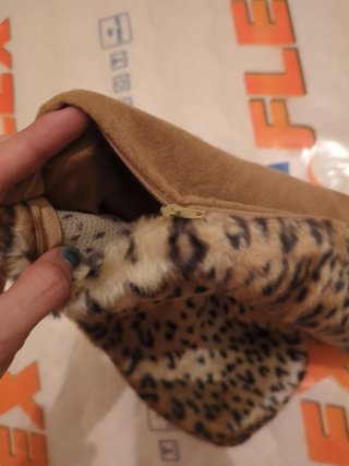 Funda cojín estampado leopardo