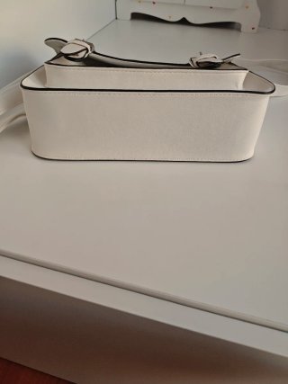 Bolso blanco tipo cartera