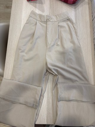 Pantalón beige de vestir