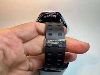 Reloj Casio G-Shock Negro y Dorado