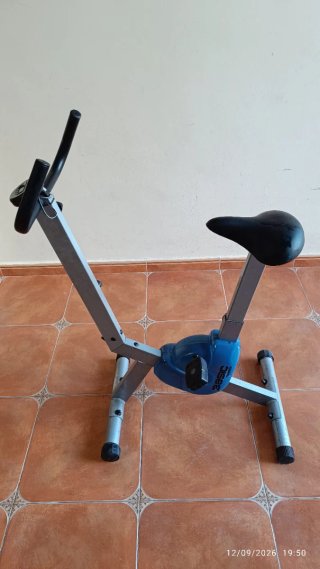 Bicicleta estática y cinta de correr