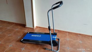 Bicicleta estática y cinta de correr