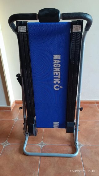 Bicicleta estática y cinta de correr