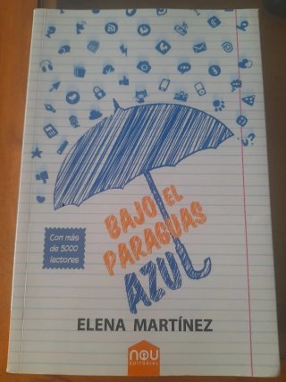 Bajo el paraguas azul