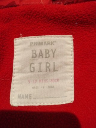Abrigo niña rojo con capota