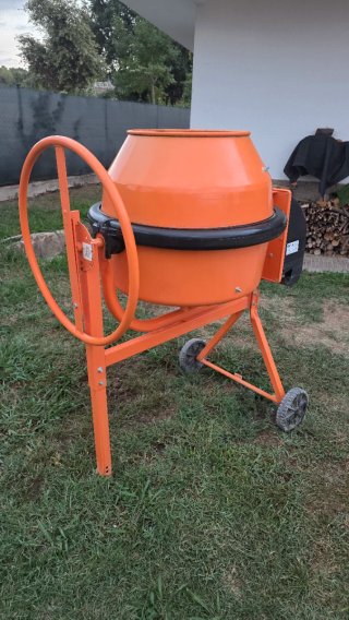 Hormigonera Naranja Casi Nueva