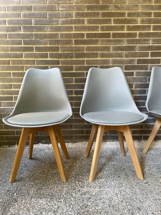 4 Sillas Grises Diseño Nórdico