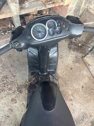 Piaggio Typhoon 74Cc Scooter Negra sin papeles