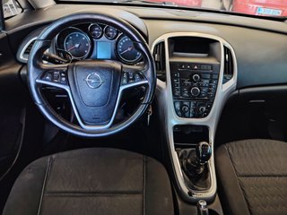 Opel Astra 2013