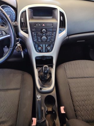 Opel Astra 2013