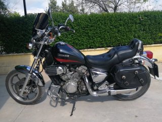 Moto Custom Negra