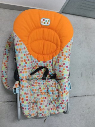 Mecedora para bebé marca Chico