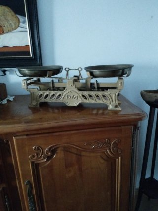 Balanza antigua decorativa