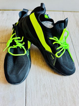 NUEVO! Zapatillas deportivas de malla hombre n. 42