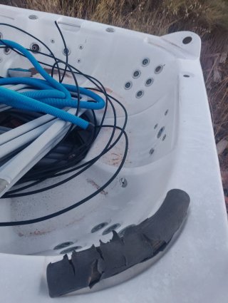 Regalo 2 Jacuzzi para reparar (sin maquinaria)