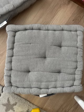2 Cojines Suelo 60x80 y 40x40 Gris