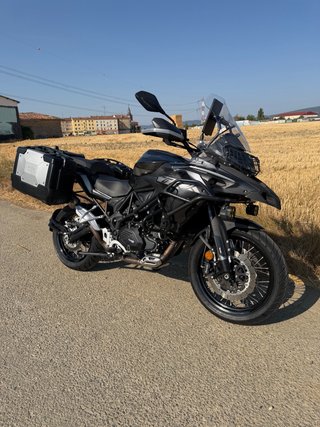 Benelli TRK 502X Negra