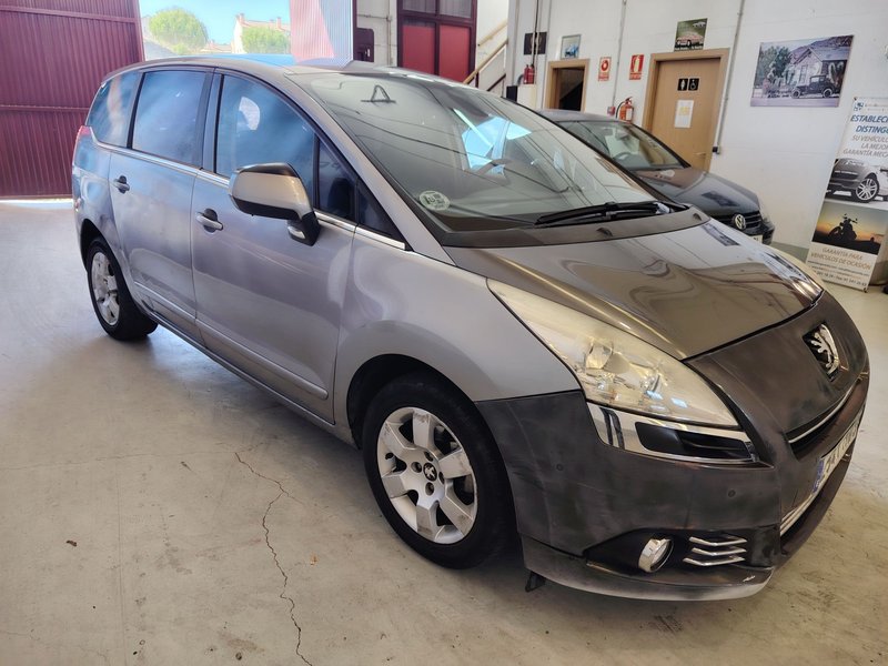 Peugeot 5008 1.6 HDI Allure 2014, foto 3