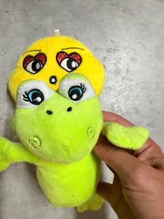 2 Peluches Rana y Smiley