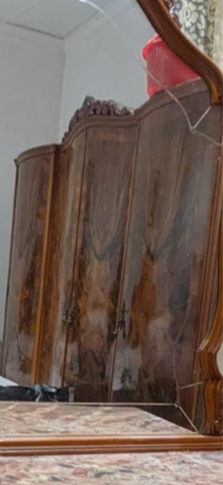 Armario ropero antiguo de madera