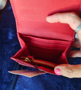 Cartera roja efecto piel cocodrilo MANGO