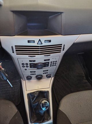 Opel Astra 2008