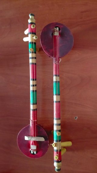 2 Guembris artesanales pequeños