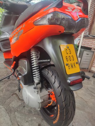 Gilera Runner 50 SP Scooter Gris/Naranja