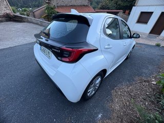 Toyota Yaris hibrido 2022