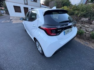 Toyota Yaris hibrido 2022