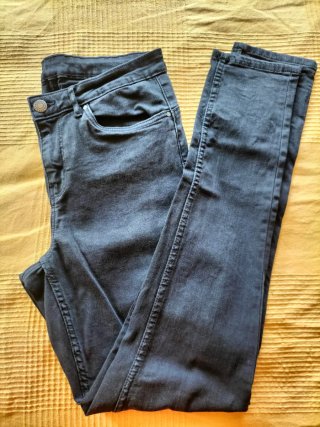 Pantalón vaquero negro talla 40